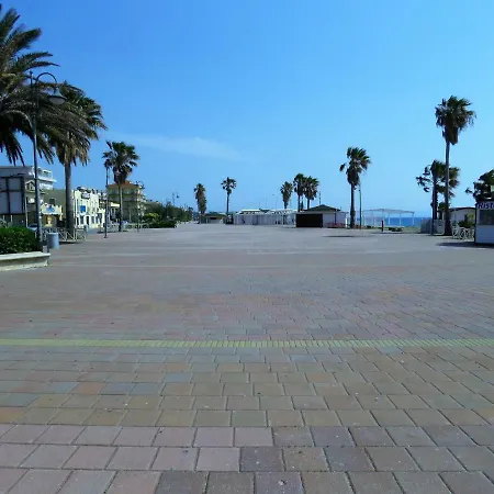 Casa Al Mare Dorina *